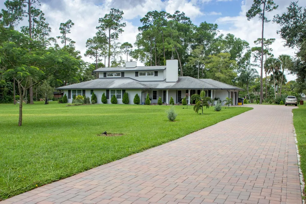 661 W RAMBLING DRIVE Wellington, FL 33414