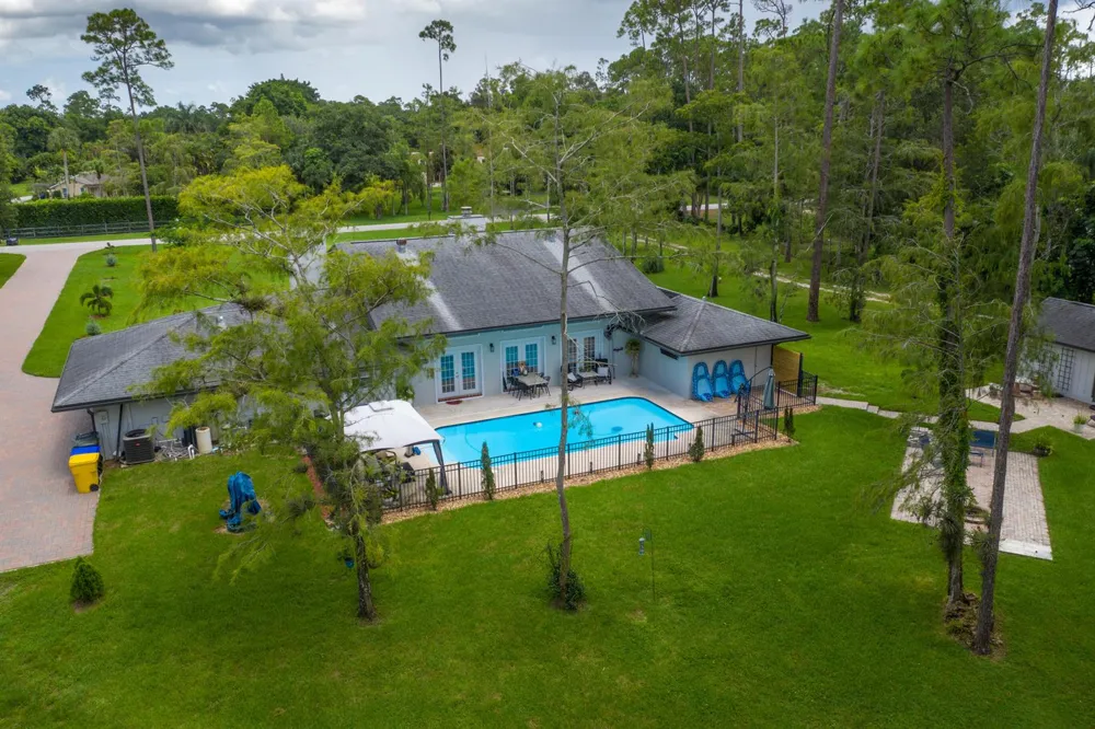661 W RAMBLING DRIVE Wellington, FL 33414