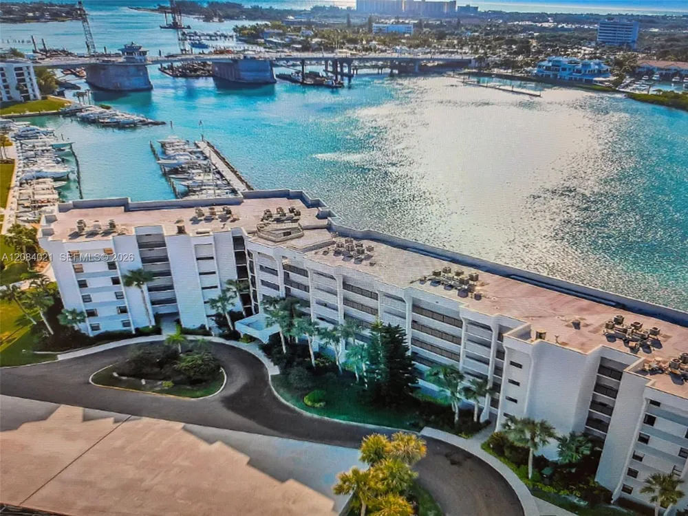 1542 Jupiter Cove Dr #207 Jupiter, FL 33469