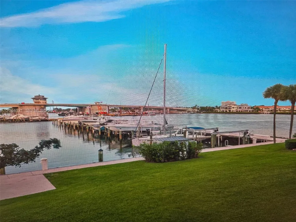 1542 Jupiter Cove Dr #207 Jupiter, FL 33469