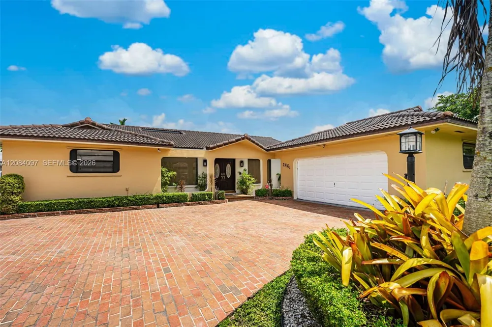 9951 SW 30th St Miami, FL 33165