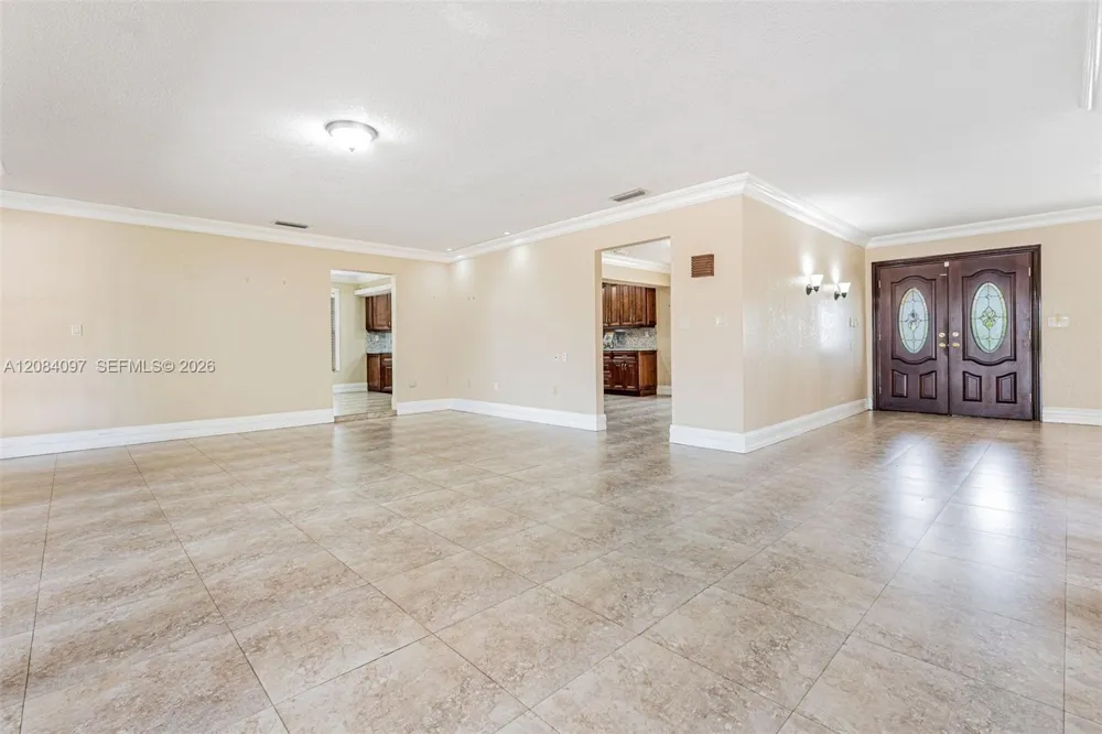 9951 SW 30th St Miami, FL 33165