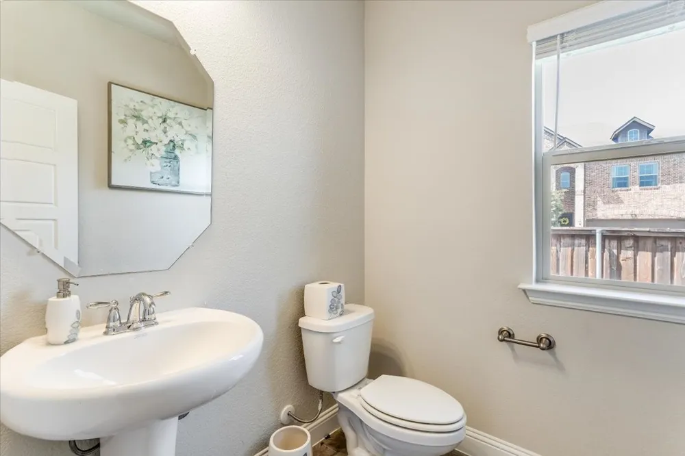 277 Mineral Point Drive Aledo, TX 76008