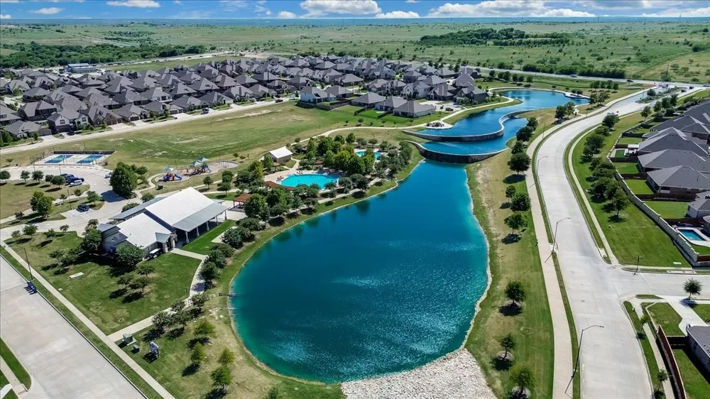 277 Mineral Point Drive Aledo, TX 76008