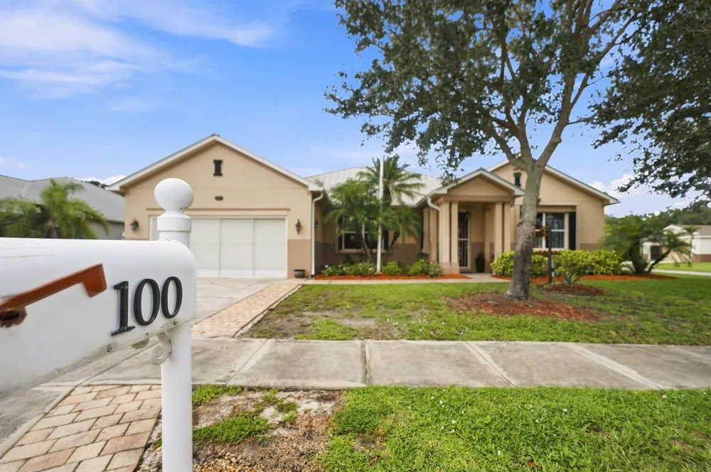 100 Salazar Lane Sebastian, FL 32958