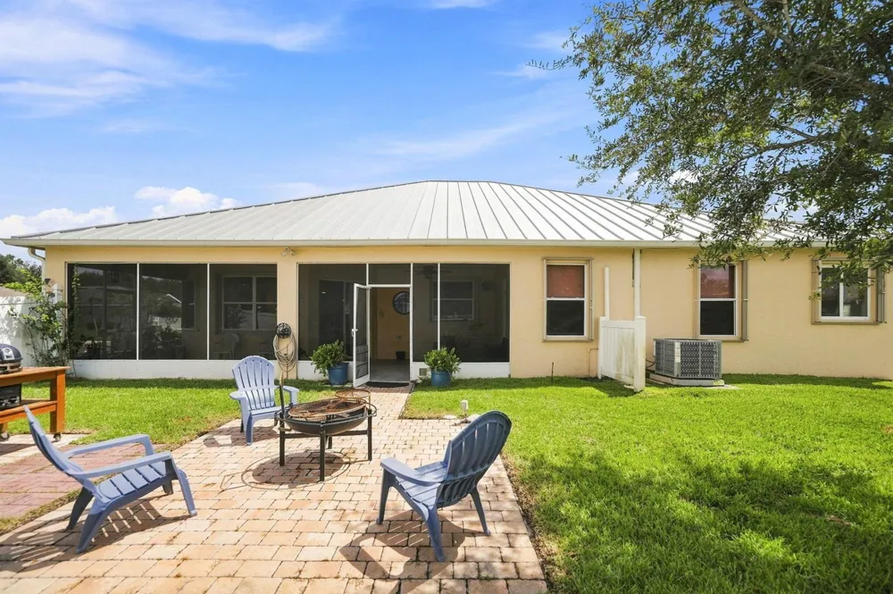 100 Salazar Lane Sebastian, FL 32958