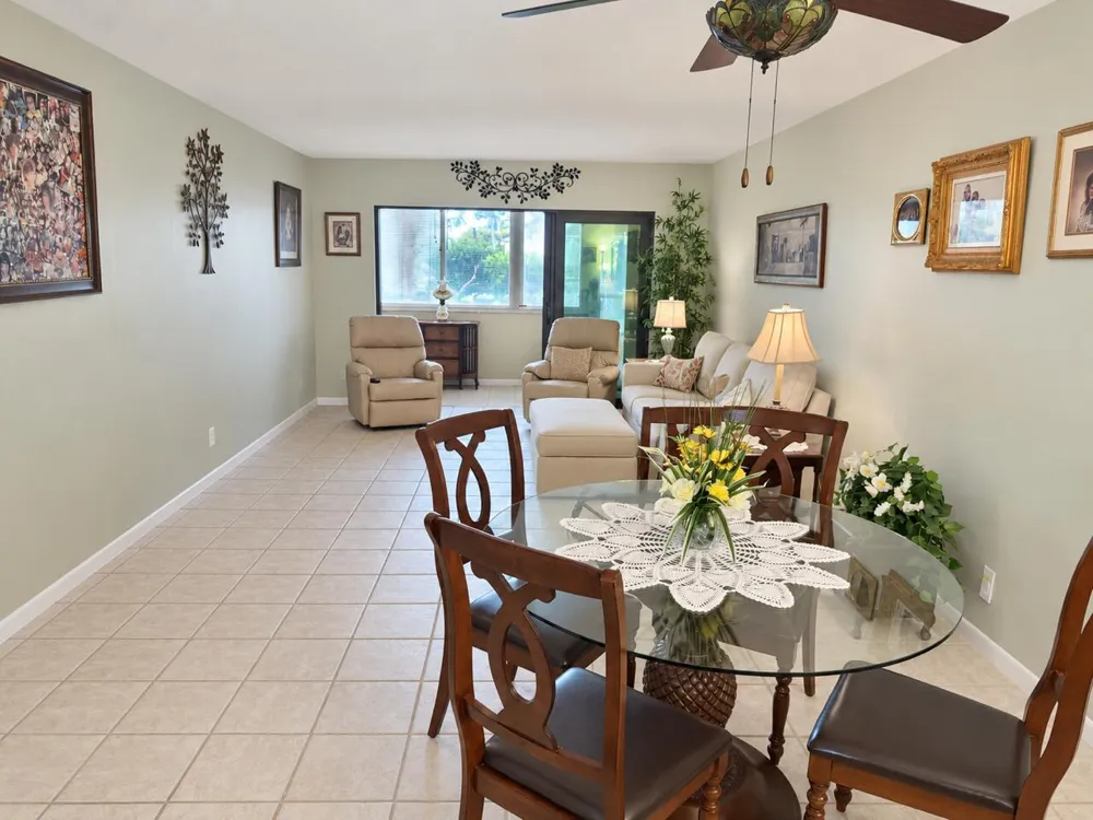3154 Via Poinciana #115 Lake Worth, FL 33467