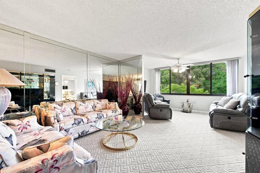 15075 WITNEY Rd #303 Delray Beach, FL 33484
