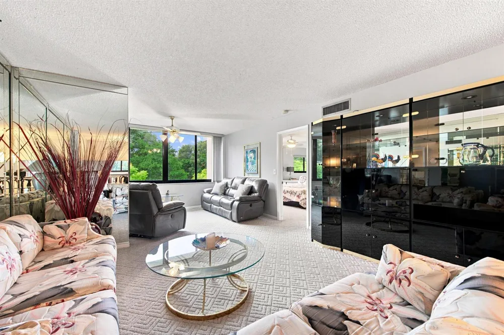 15075 WITNEY Rd #303 Delray Beach, FL 33484