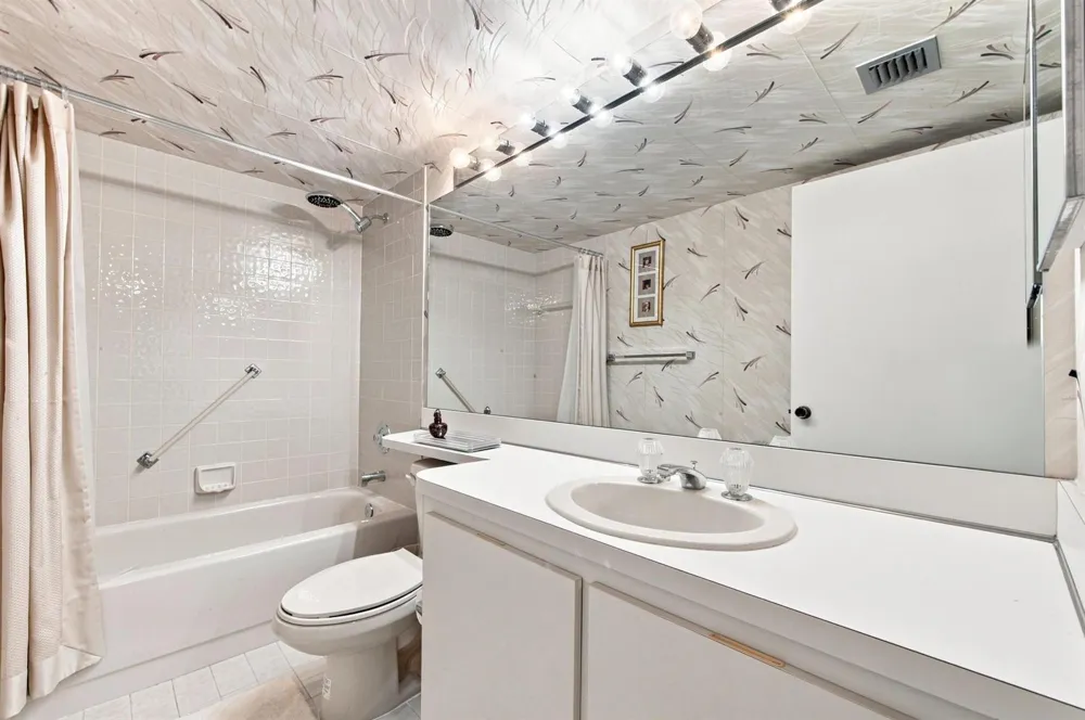 15075 WITNEY Rd #303 Delray Beach, FL 33484