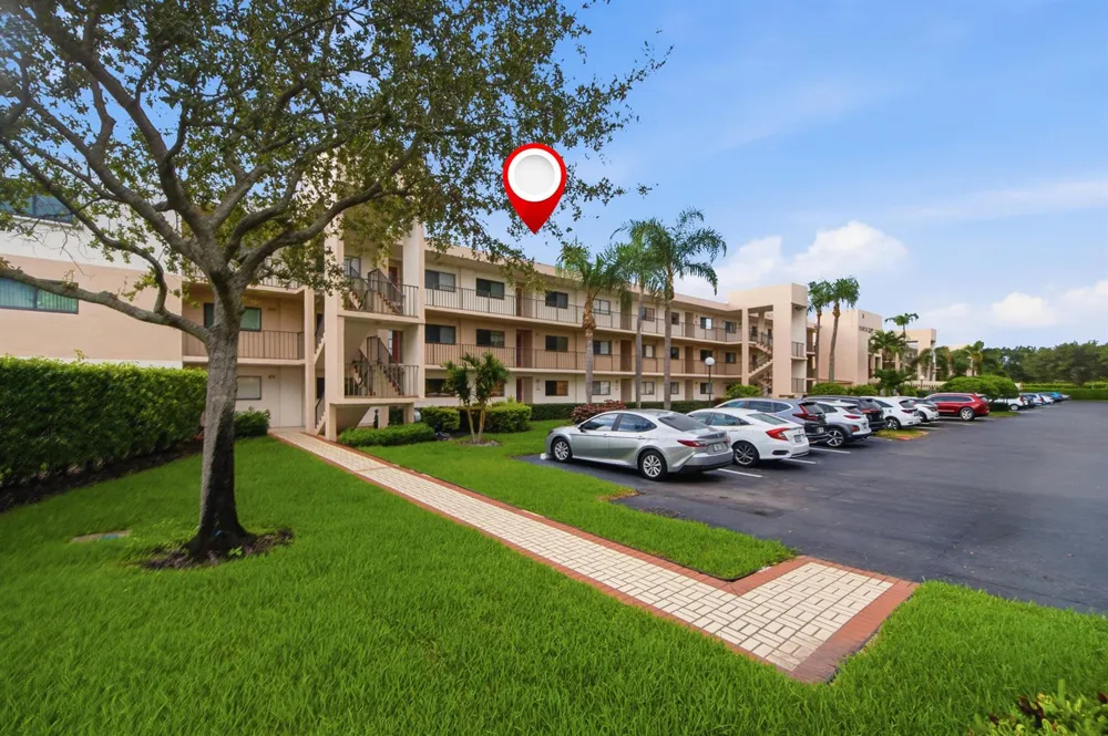 15075 WITNEY Rd #303 Delray Beach, FL 33484