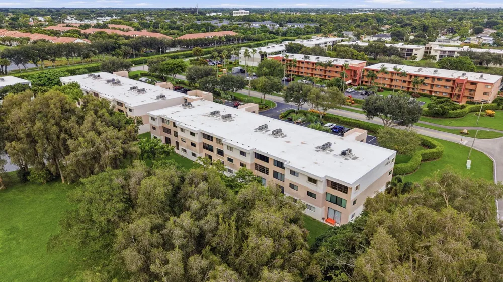 15075 WITNEY Rd #303 Delray Beach, FL 33484