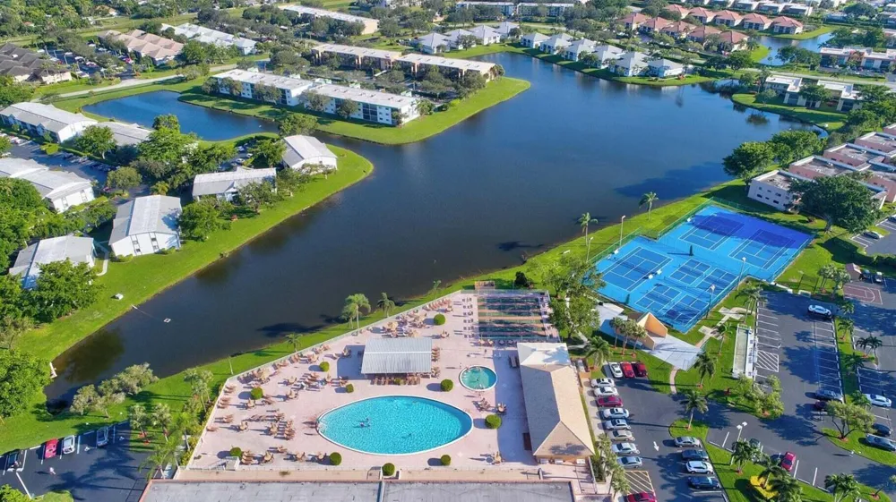 15075 WITNEY Rd #303 Delray Beach, FL 33484