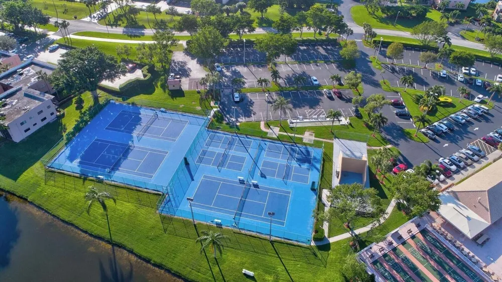 15075 WITNEY Rd #303 Delray Beach, FL 33484