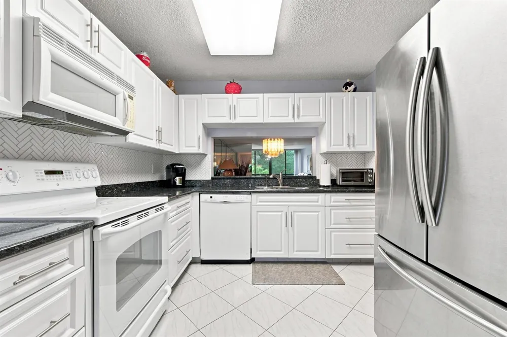 15075 WITNEY Rd #303 Delray Beach, FL 33484