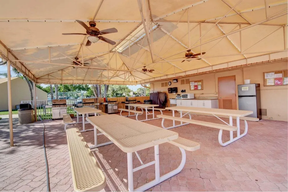 15075 WITNEY Rd #303 Delray Beach, FL 33484