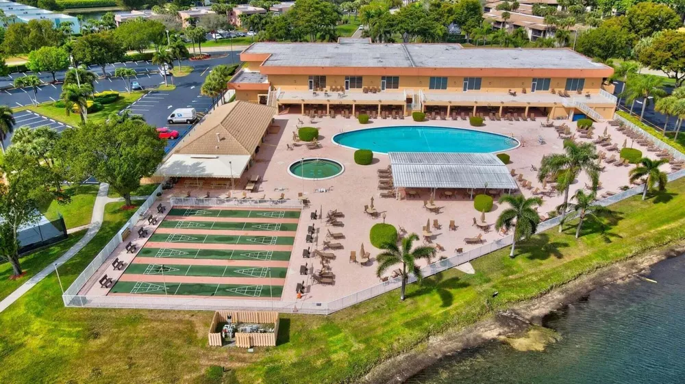 15075 WITNEY Rd #303 Delray Beach, FL 33484
