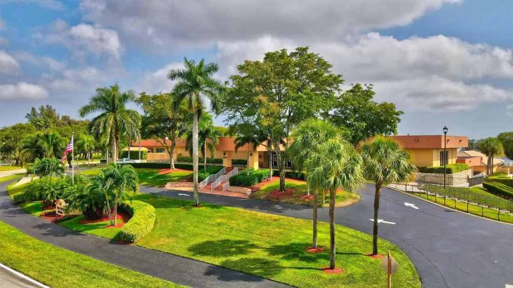 15075 WITNEY Rd #303 Delray Beach, FL 33484