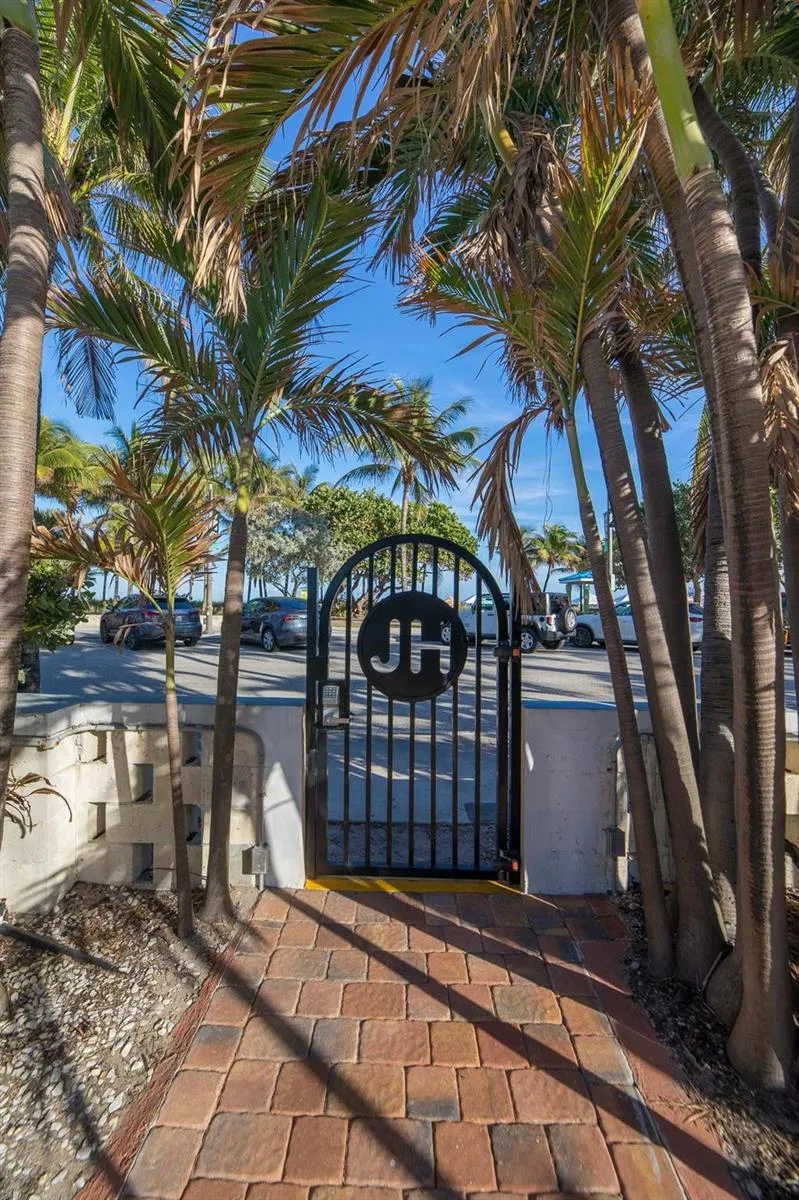 305 POMPANO BEACH BOULEVARD #507 Pompano Beach, FL 33062