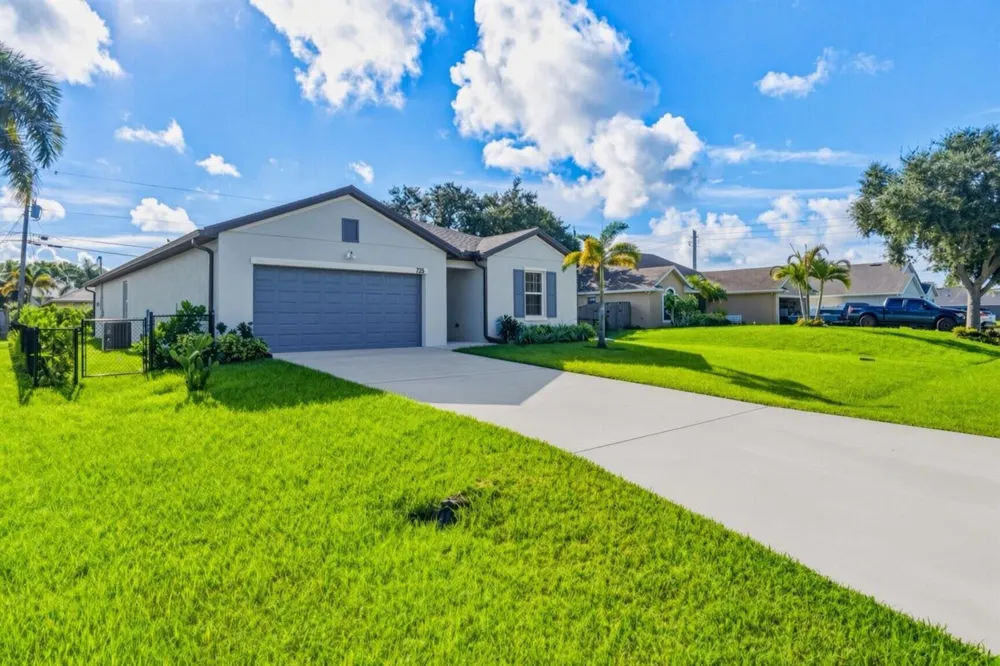 226 SW MILBURN CIRCLE Port St. Lucie, FL 34953