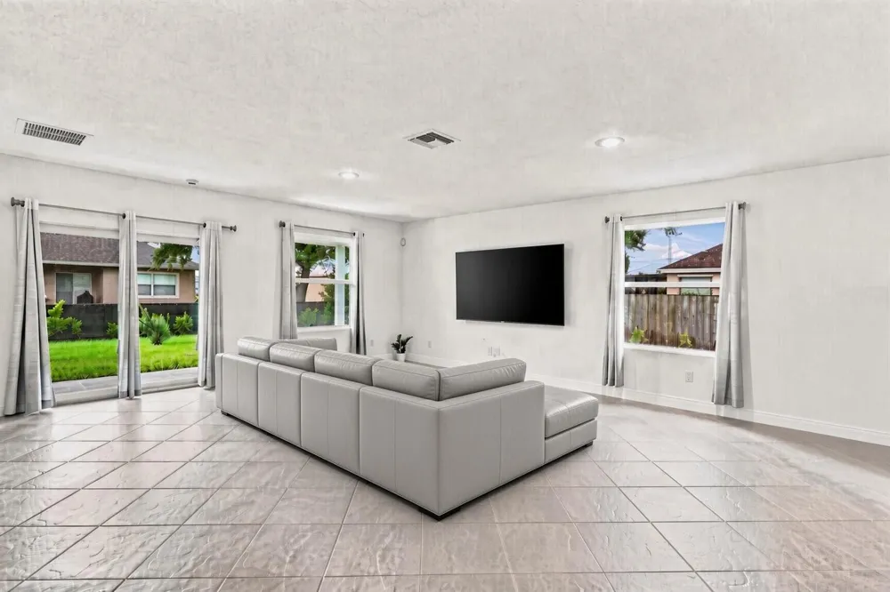 226 SW MILBURN CIRCLE Port St. Lucie, FL 34953
