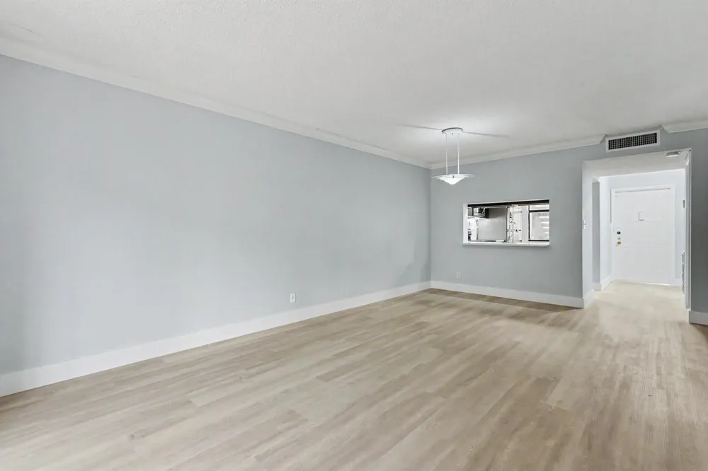 1230 S MILITARY TRAIL #2014 Deerfield Beach, FL 33442