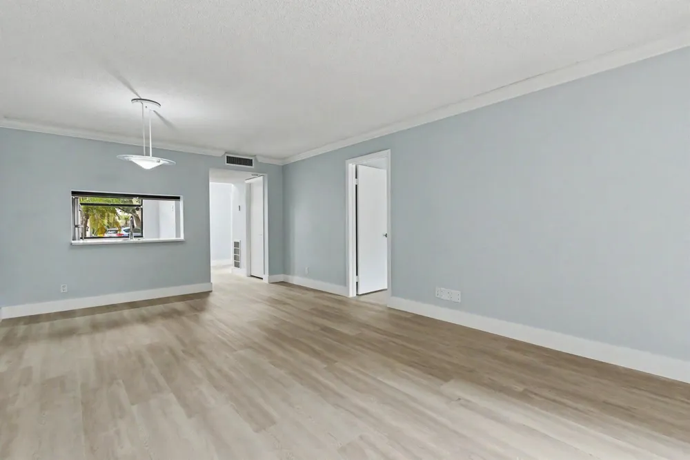 1230 S MILITARY TRAIL #2014 Deerfield Beach, FL 33442