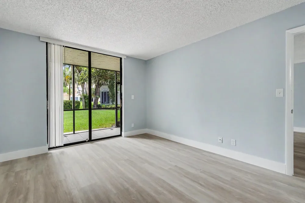 1230 S MILITARY TRAIL #2014 Deerfield Beach, FL 33442