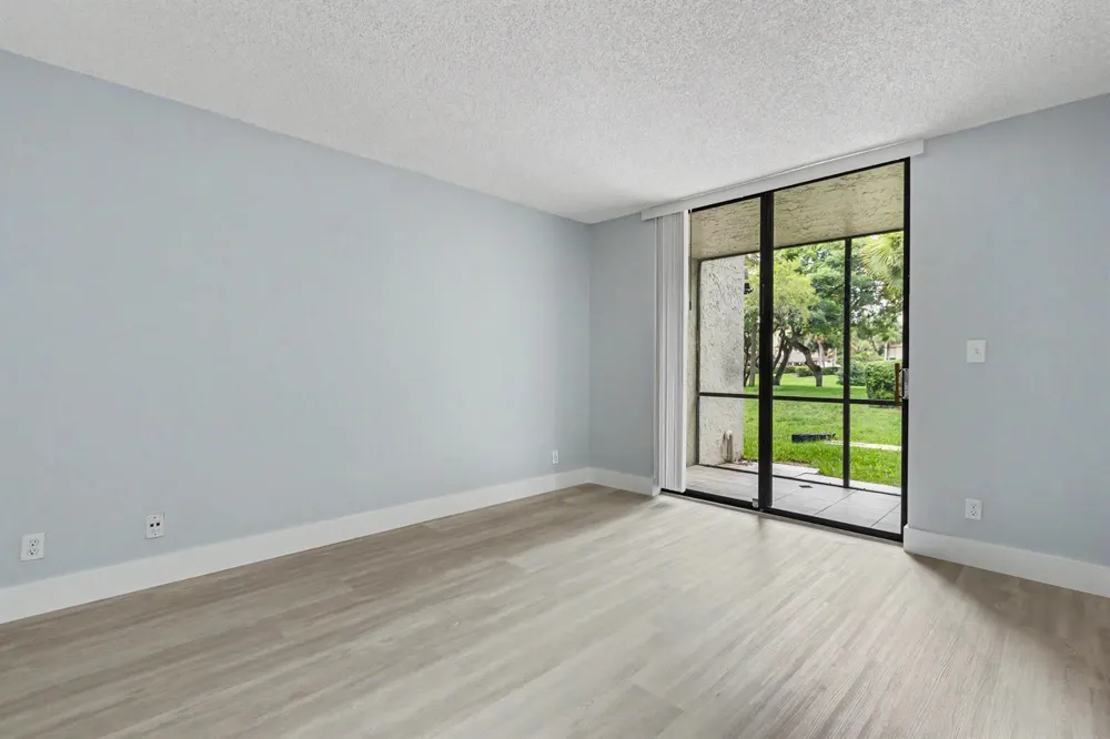 1230 S MILITARY TRAIL #2014 Deerfield Beach, FL 33442