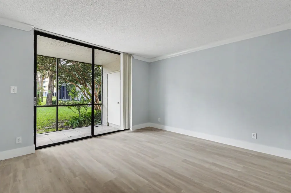 1230 S MILITARY TRAIL #2014 Deerfield Beach, FL 33442