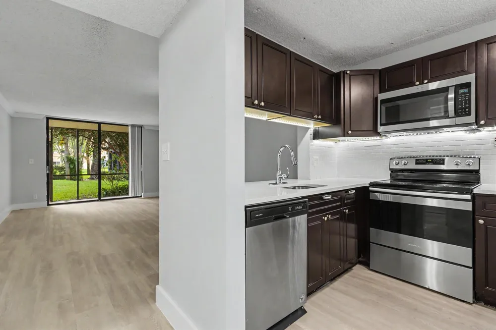 1230 S MILITARY TRAIL #2014 Deerfield Beach, FL 33442