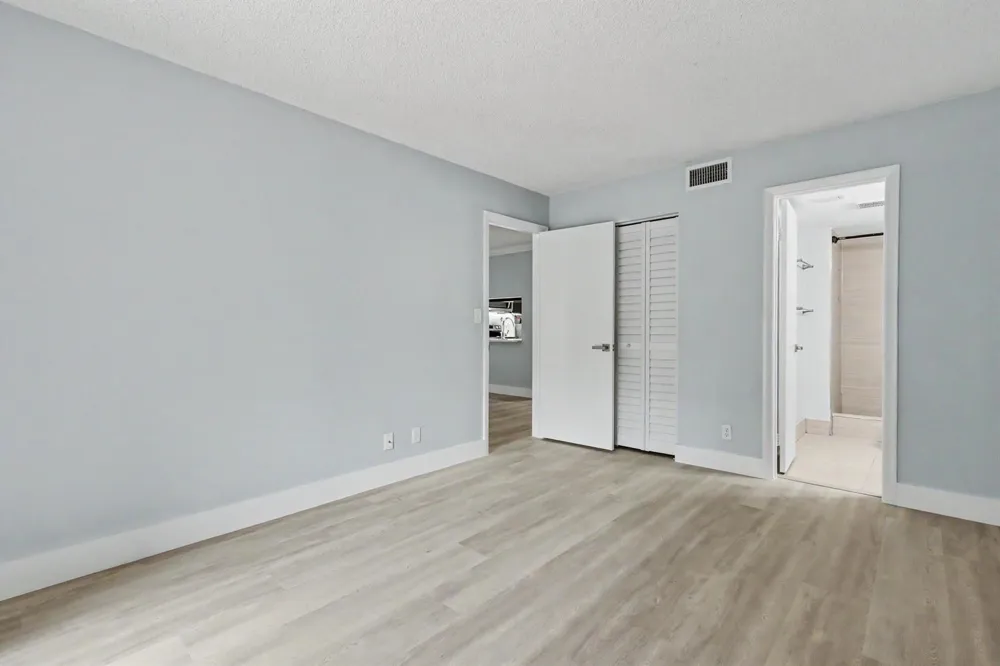 1230 S MILITARY TRAIL #2014 Deerfield Beach, FL 33442
