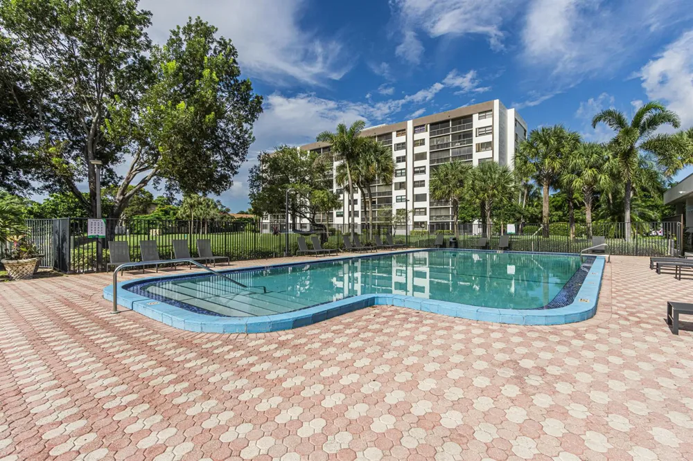 1230 S MILITARY TRAIL #2014 Deerfield Beach, FL 33442