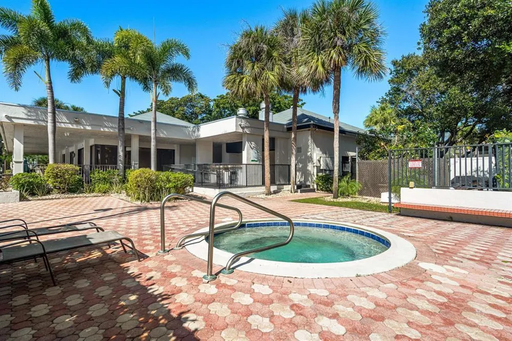 1230 S MILITARY TRAIL #2014 Deerfield Beach, FL 33442