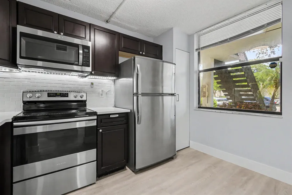 1230 S MILITARY TRAIL #2014 Deerfield Beach, FL 33442