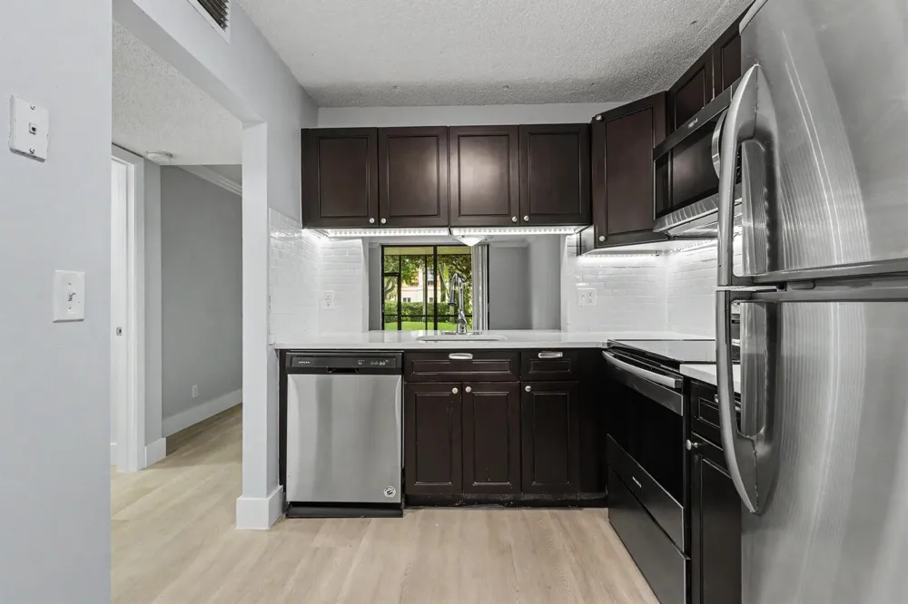 1230 S MILITARY TRAIL #2014 Deerfield Beach, FL 33442