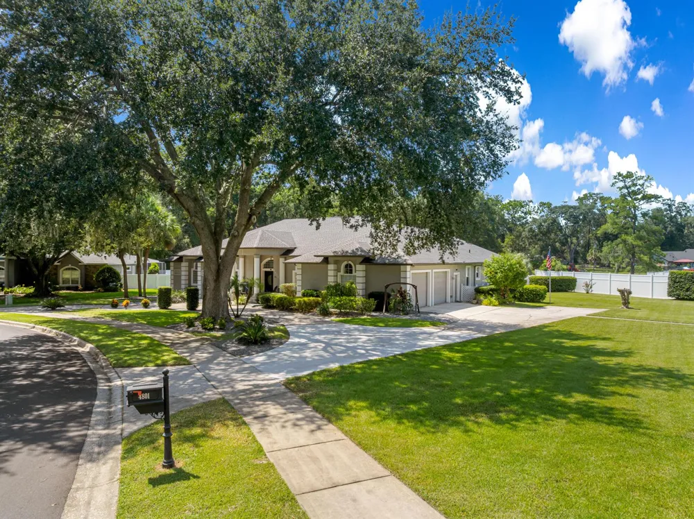 4801 SE 11th Place SE ocala, FL 34471