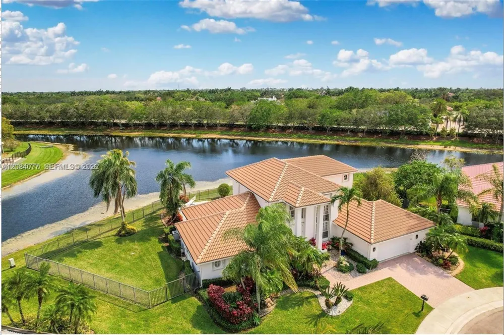 3249 Muirfield Weston, FL 33332