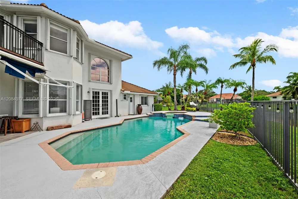 3249 Muirfield Weston, FL 33332