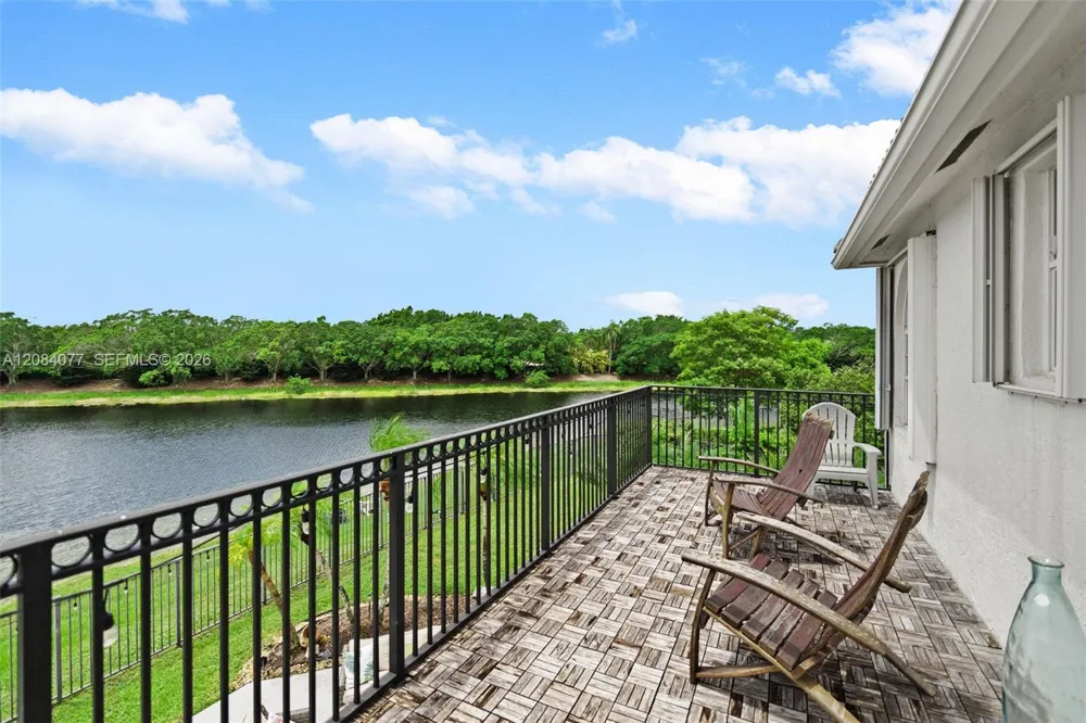 3249 Muirfield Weston, FL 33332