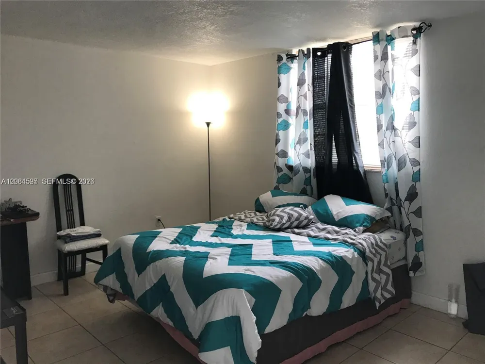 10090 NW 80th Ct #1561 Hialeah Gardens, FL 33016