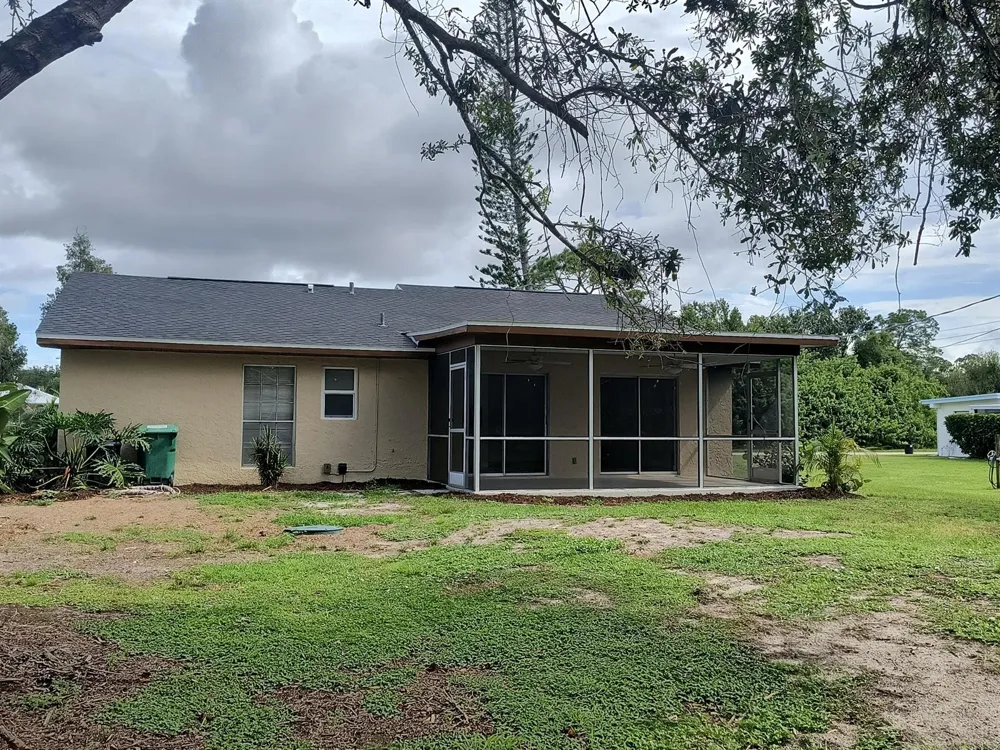 6903 COQUINA AVENUE Fort Pierce, FL 34951