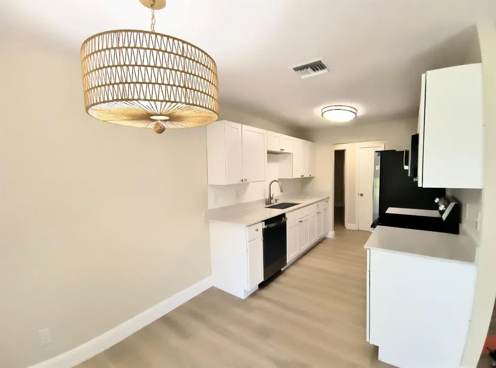 6903 COQUINA AVENUE Fort Pierce, FL 34951