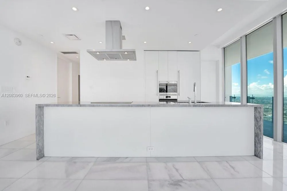 700 NE 26th Ter #4706 Miami, FL 33137