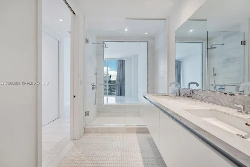 700 NE 26th Ter #4706 Miami, FL 33137