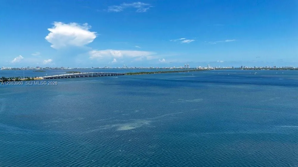 700 NE 26th Ter #4706 Miami, FL 33137