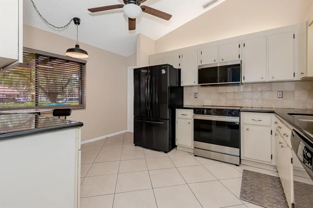 7143 WISTERIA WAY Tamarac, FL 33321