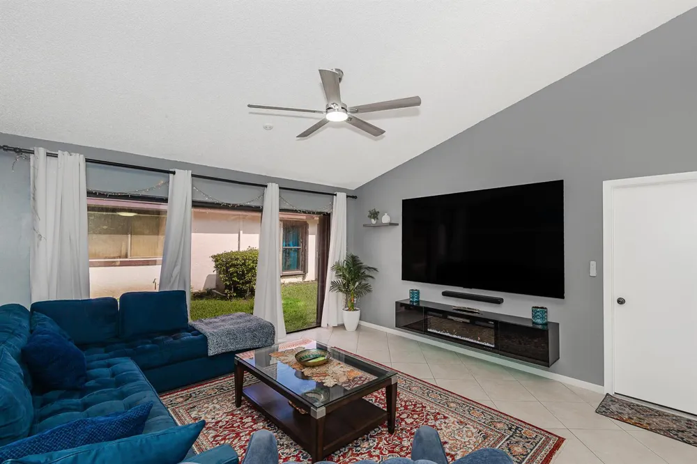 7143 WISTERIA WAY Tamarac, FL 33321