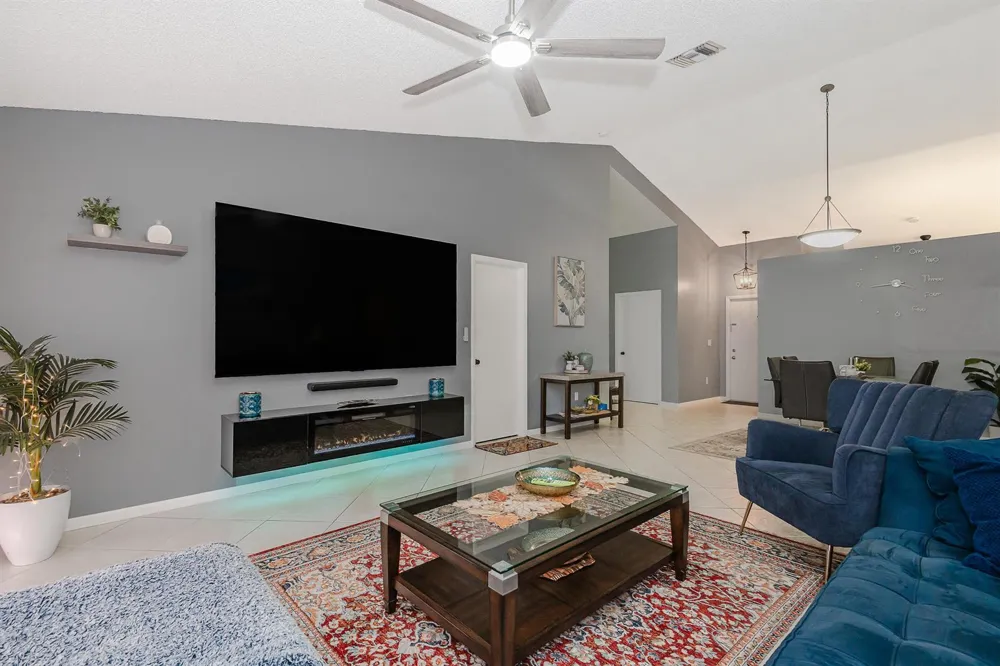 7143 WISTERIA WAY Tamarac, FL 33321