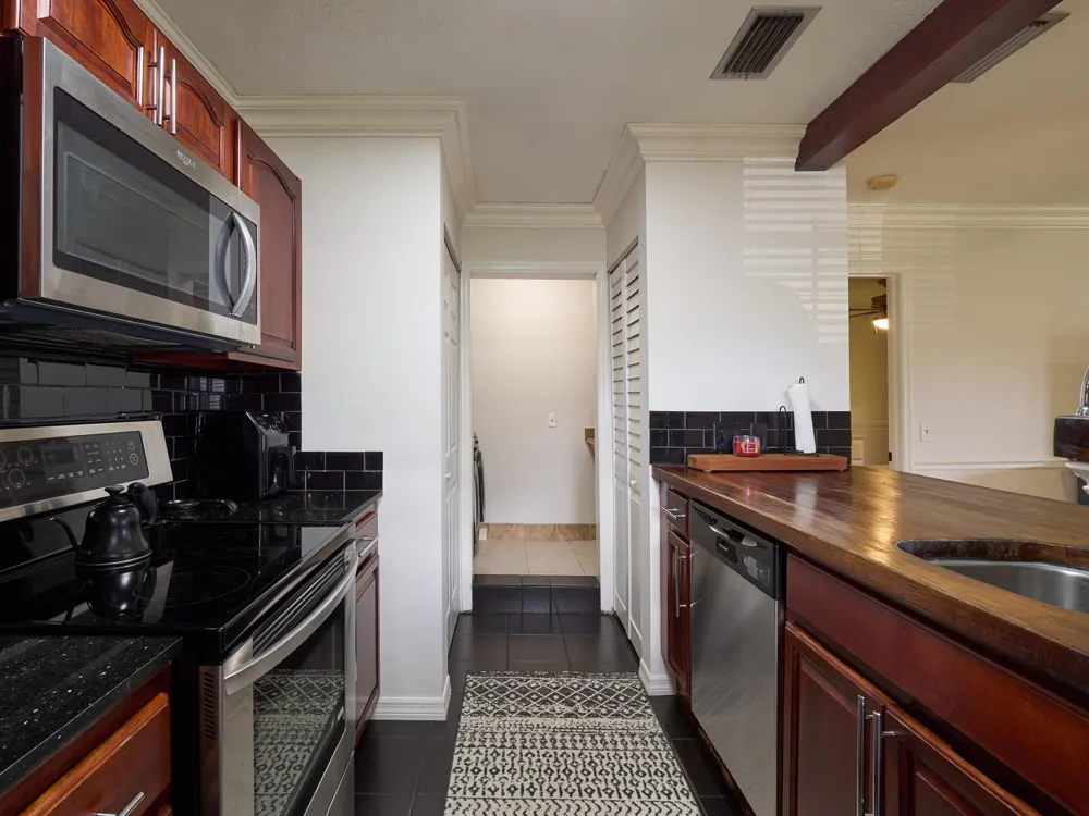6535 SE Federal Highway #204 Stuart, FL 34994